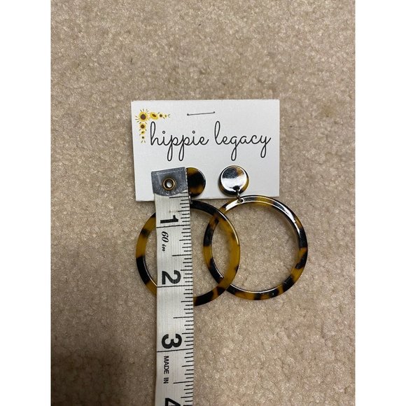 Hippie Legacy Tortoise Shell Dangling Hoop Earrings - Picture 2 of 4
